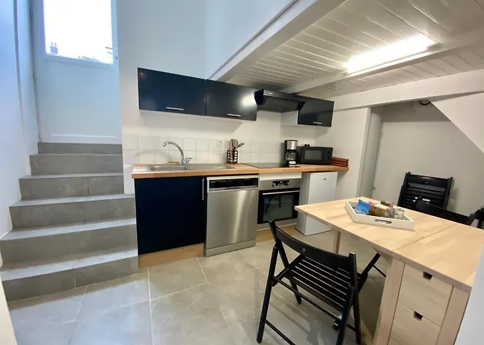 La Petite Maison à Deux Pas De La Hébergement de vacances *